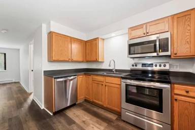 Main picture of 255 Main St