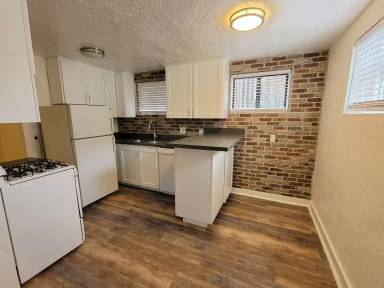 Main picture of 1026 E Polk St