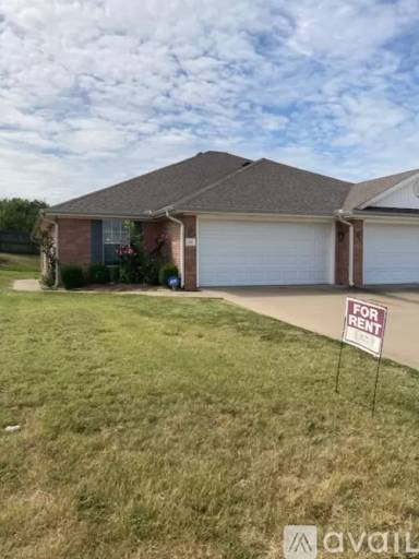 Main picture of 814 Trenton Dr