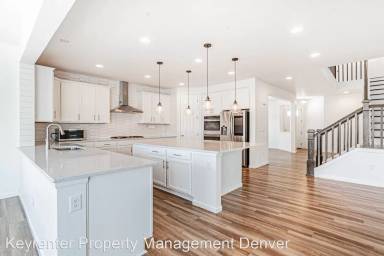 Main picture of 26711 E Hinsdale Pl
