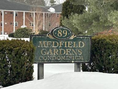 Main picture of 89 Pleasant St