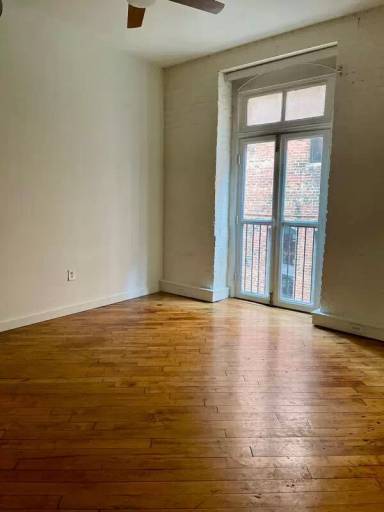 Main picture of 19 S 13th St