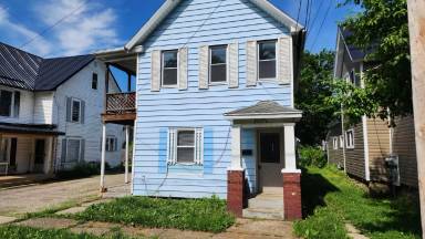 Main picture of 207 N 11th St