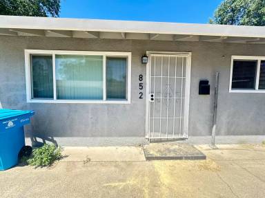 Main picture of 852 Orange St
