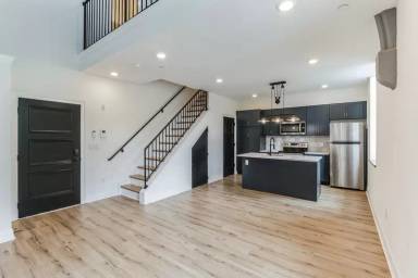 Main picture of 141 Krams Ave