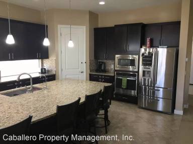 Main picture of 268 E Powell Way