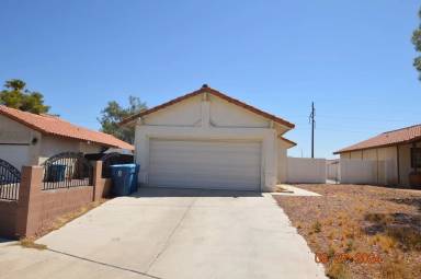 Main picture of 1013 Neil Armstrong Cir