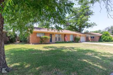 Main picture of 3317 Santa Monica Dr