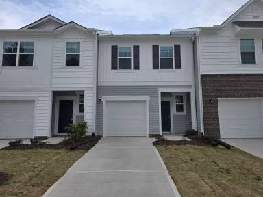 Main picture of 2047 Trailside Dr
