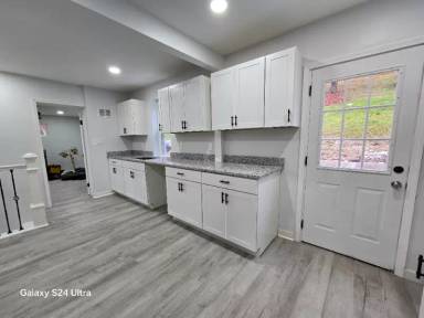 Main picture of 665 Allison Hollow Rd