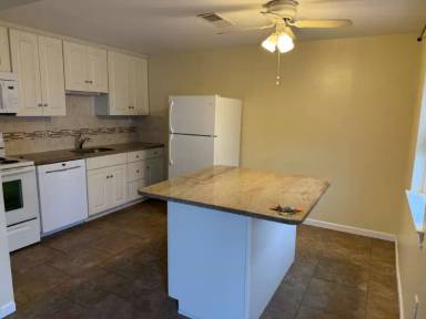 Main picture of 2076 Johnston Dr