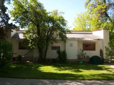 Main picture of 24 Clark Ave
