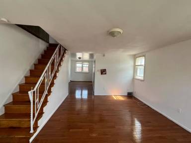 Main picture of 1851 Strahle St