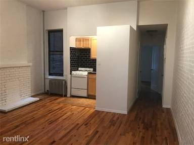 Main picture of 247 W 21st St