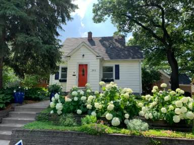 Main picture of 2916 Raleigh Ave