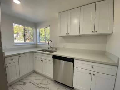 Main picture of 308 Acacia St