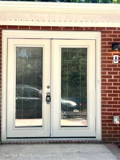 Main picture of 1112 E Lawson St