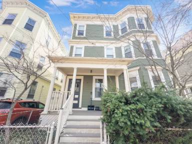 Main picture of 52 Fayette St