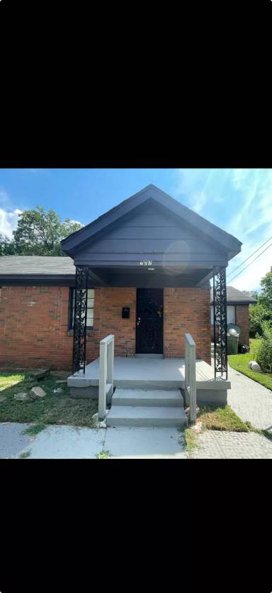 Main picture of 721 Roanoke Ave