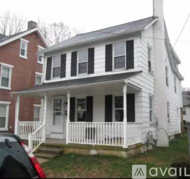 Main picture of 222 E Linden St