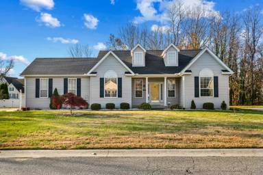 Main picture of 49 Humphreys Dr