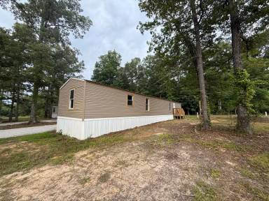 Main picture of 198 Painter Rd NE