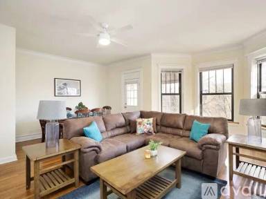 Main picture of 5126 S University Ave