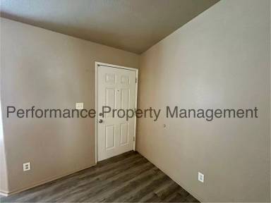 Main picture of 814 Encanto Way