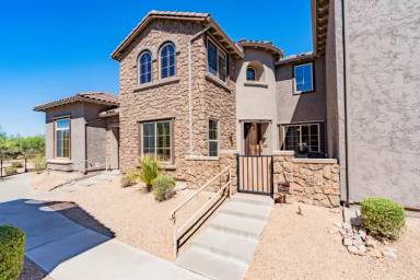 Main picture of 21844 N 39th St