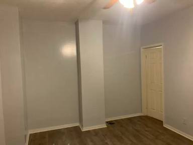 Main picture of 1414 S 52nd St