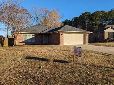 Main picture of 1880 Arden Ln