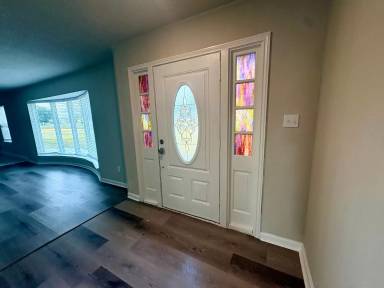 Main picture of 5839 Kingsbury Ln