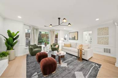 Main picture of 1 E Cobb Dr