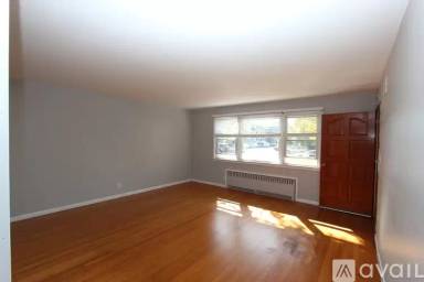 Main picture of 26 Tremont Pl