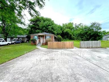 Main picture of 4030 Bearwood Ave