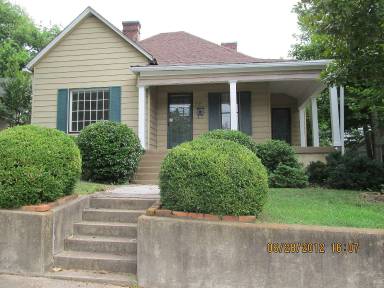 Main picture of 1020 Bate Ave