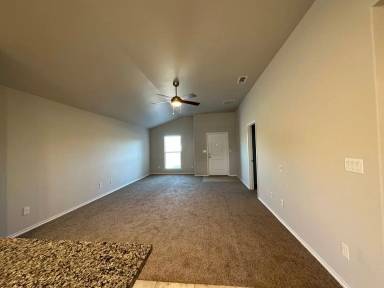 Main picture of 14410 Vernon Ave