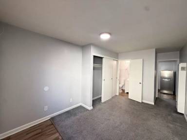 Main picture of 6433 Telegraph Ave