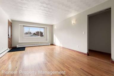 Main picture of 2512 Iris St