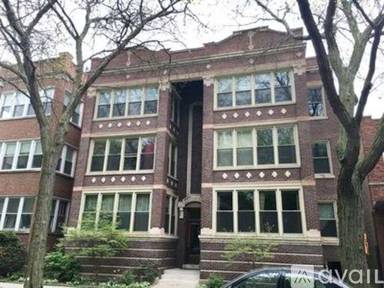 Main picture of 6311 N Wayne Ave