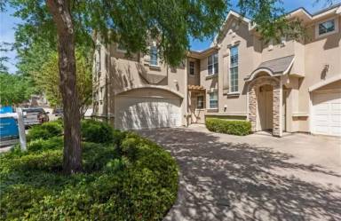 Main picture of 505 Kingscote Ct
