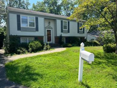 Main picture of 18904 Blue Heron Ln