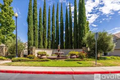 Main picture of 807 Esplanade Cir