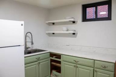Main picture of 1925 Elmira St