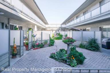 Main picture of 800 N Eucalyptus Ave