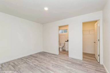 Main picture of 128 E Evergreen Dr