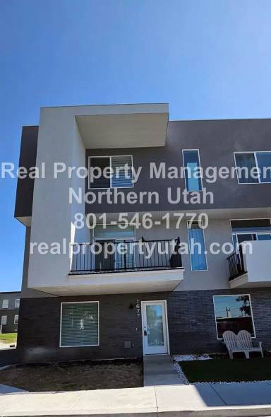 Main picture of 1677 S 245 W