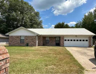 Main picture of 111 David Dr
