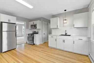 Main picture of 218 Clinton St
