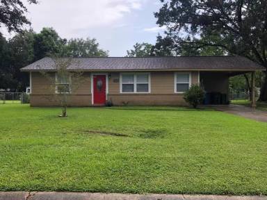 Main picture of 4610 Legare Ave